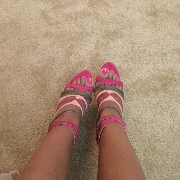 Zara Shoes - Zara 🎁 suede pink and tan high heels